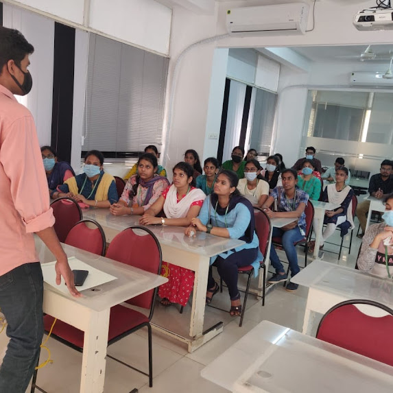 Internship/projects in noida